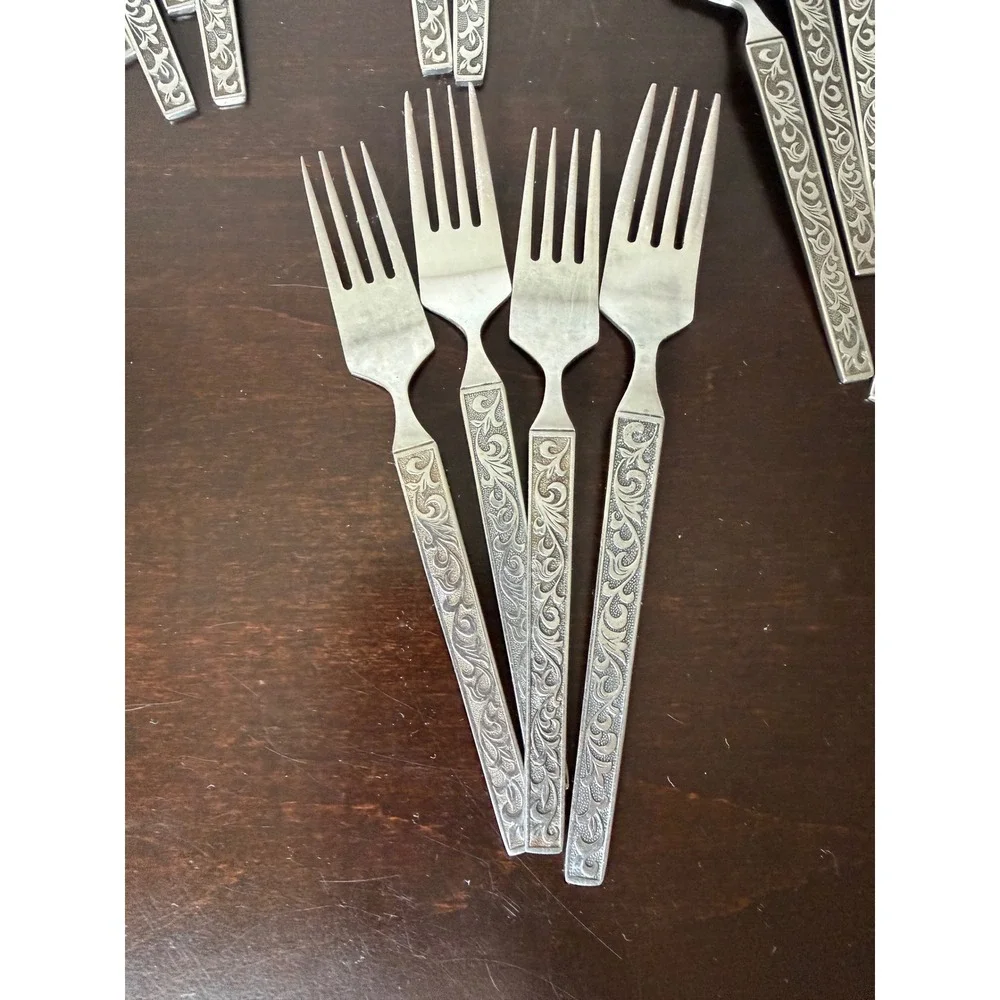 Riviera Stainless Steel Flatware Set Japan Scroll Filigree Pattern 24 Pieces